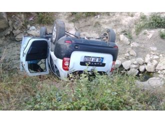 Bu Dereye Her Hafta Bir Araç Uçuyor