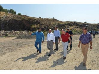 Başkan Arslan, Çiğli’yi Karış Karış Geziyor