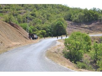 Tunceli’de Pkk Ve Tikko Birlikte Yol Kesti