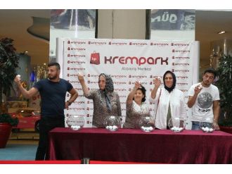 Krempark Avm’den Otomobil Kazanan Şanslı Kişi Belirlendi