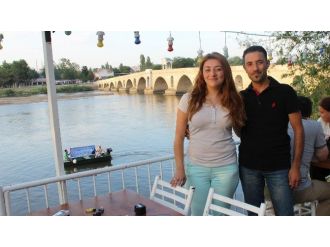 Meriç Nehri’nde Romantik Evlilik Teklifi