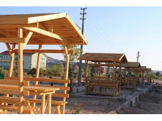 Sungurlu Belediyesi Parklara Oyun Grubu Kuruyor