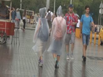 Vatandaşlar Yağmura Hazırlıksız Yakalandı