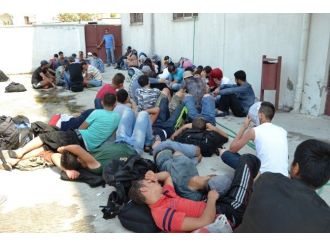 Ayvalık’ta 61 Kaçak Denizde Yakalandı