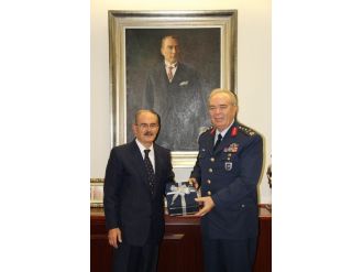 Yeni Hava Kuvvetleri Komutanı Ünal’dan Büyükerşen’e Veda Ziyareti