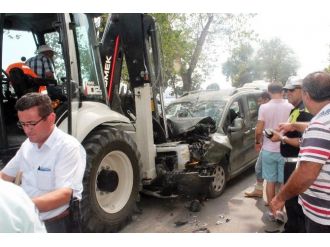 Tekirdağ’da 4 Aracın Birbirine Girdiği Kazada 2 Kişi Yaralandı