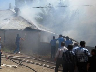 Özalp’ta Ev Yangını