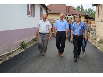 Dişli, Acıelmalık’ta Asfalt Çalışmalarını İnceledi