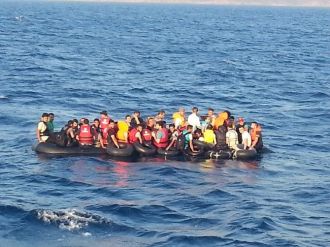 Bin 799 Mülteci Denizin Ortasından Kurtarıldı