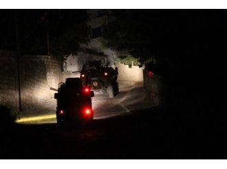 Polis Servisine Bombalı Saldırı