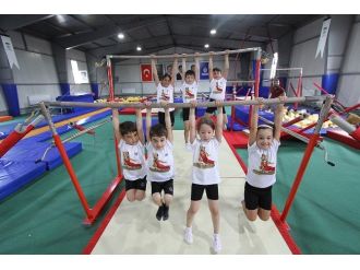 Kağıtspor Akademi’de Çalışmalar Devam Ediyor