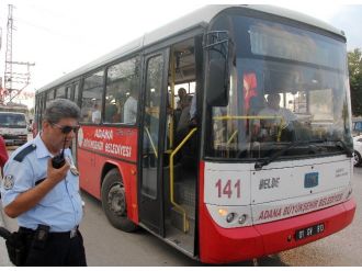 Belediye Otobüsünde Canlı Bomba Paniği