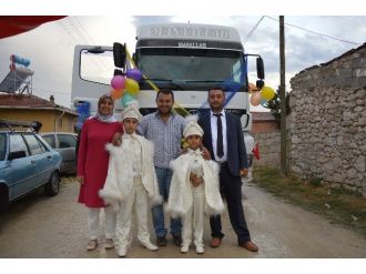 Yeğenlerine Verdiği Sözü Tuttu