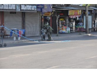 İzmir’de Sahipsiz Valiz Bomba Paniğine Neden Oldu