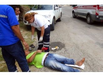 Yere Düşen Şapkasını Almak İçin Ayağını Kırdı