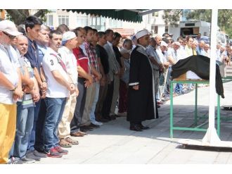 Almanya’da Trafik Kazasında Hayatını Kaybeden Genç Kayseri’de Toprağa Verildi