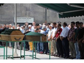 Elektrik Akımına Kapılarak Hayatını Kaybeden İşçi Toprağa Verildi