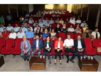 Belediye Personeline ‘İletişim’ Konulu Seminer