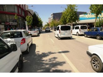 İskele Caddesi’nin Çift Yönlü Trafiğe Açılması