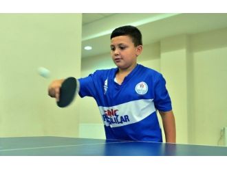 Beyoğlu Yaz Spor Okulları’nda Masa Tenisine Yoğun İlgi