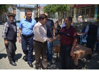 Ak Parti İl Başkanı Akar Esnafı Gezdi