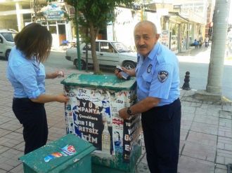 Van’da Gelişigüzel Asılan İlanlar Kaldırılıyor