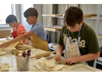 Çocuklar Toprağın Büyülü Dünyasında Hayallerini Şekillendiriyor