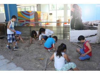 Geleceğin Arkeologları İş Başında