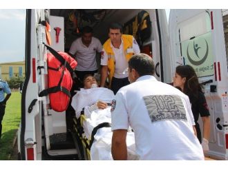 Pencere Sistemi Takarken Elektrik Akımına Kapıldı