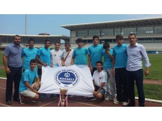 16 Yaş Altı Atletler’de Türkiye İkincisi Oldu