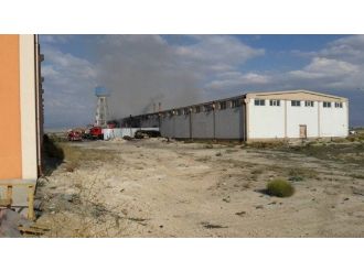 Geri Dönüşüm Fabrikasında Çıkan Yangın Korkuttu