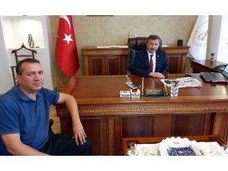 Vali Şerif Yılmaz: Dumlupınar’da Törenlerin İptali Söz Konusu Değil