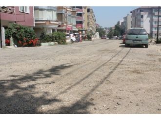 Tekirdağ 100. Yıl Mahallesinde Yapılmayan Yollardan Vatandaş Şikayetçi