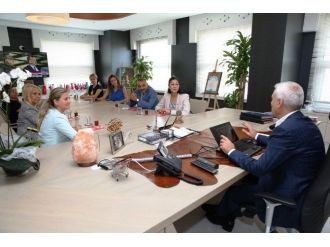 Daha Eşit Bir Dünya İçin Bir Araya Geldiler