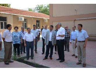 Şehzadeler’den Meslek Lisesine Çevre Düzenlemesi