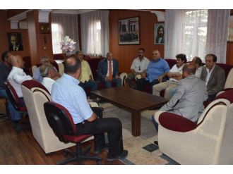 Çakırözer’den Hacı Bektaş Veli Vakfı Kültür Merkezi’ne Geçmiş Olsun Ziyareti