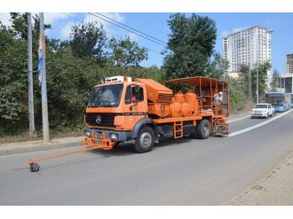 Trabzon Büyükşehir Belediyesi’den Yol Çizgi Çalışması