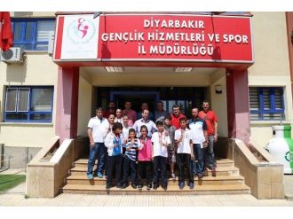 Gençlik Ve Spor Müdürü Şampiyon Karatecileri Ağırladı