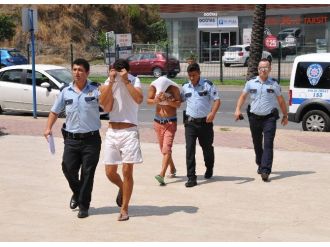 Alanya’da Plaj Hırsızları Yakalandı