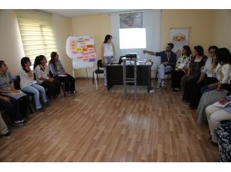 Kadınlara ‘Cinsel Ve Üreme Hakları’ Eğitimi