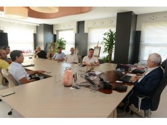 Bozbey’den Beşevler’de Gençlik Ve Spor Kulübü’ne Destek