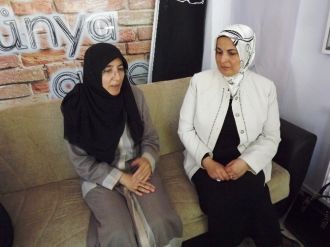 Ak Parti Kadın Kolları’ndan İhh’ya Ziyaret