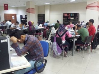 Batman’da Öğrenciler Kütüphaneye Akın Ediyor