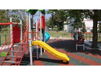 Serdivan Belediyesi Mahallelerine Hizmet Götürmeye Devam Ediyor