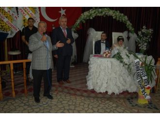 Çakan Çaycuma Eski Mhp İlçe Başkanının Düğüne Katıldı