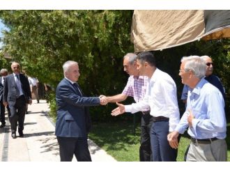 Vali Kamçı İlçe Müftüler Toplantısına Katıldı