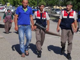 Geliniyle İlişkisi Olduğu İddiasıyla Eşini Öldürdü