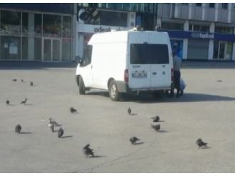 Şüpheli Çantadan Bez Parçaları Çıktı