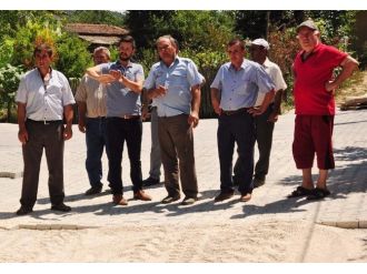 Lapseki’de 24 Köye 18 Bin 500 Metrekare Parke Taşı Döşeniyor