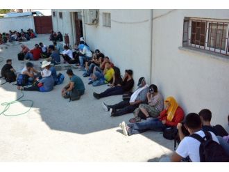 Ayvalık’ta 112 Kaçak Yakalandı